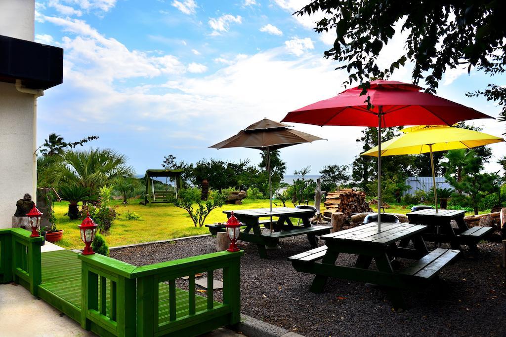 Jeju Bada Wi Olle Pension Согвипхо Экстерьер фото