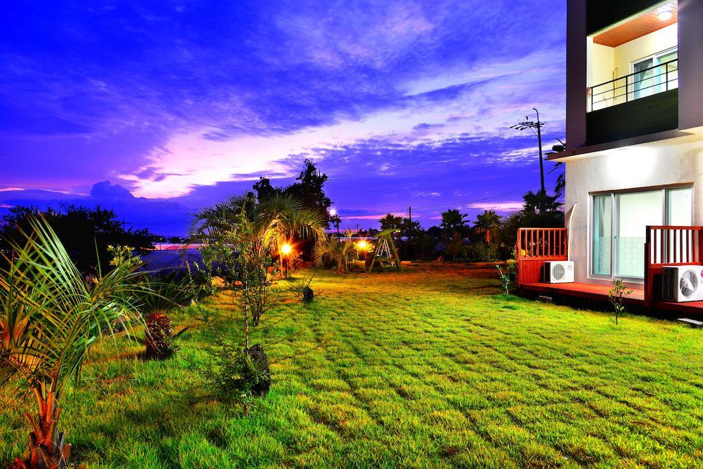 Jeju Bada Wi Olle Pension Согвипхо Экстерьер фото