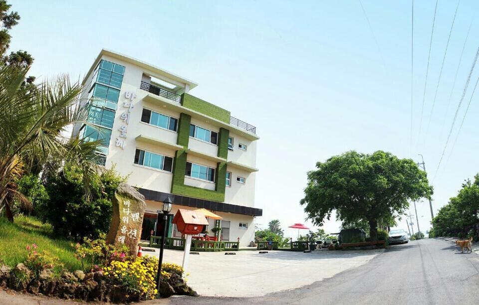 Jeju Bada Wi Olle Pension Согвипхо Экстерьер фото