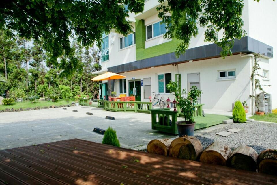 Jeju Bada Wi Olle Pension Согвипхо Экстерьер фото