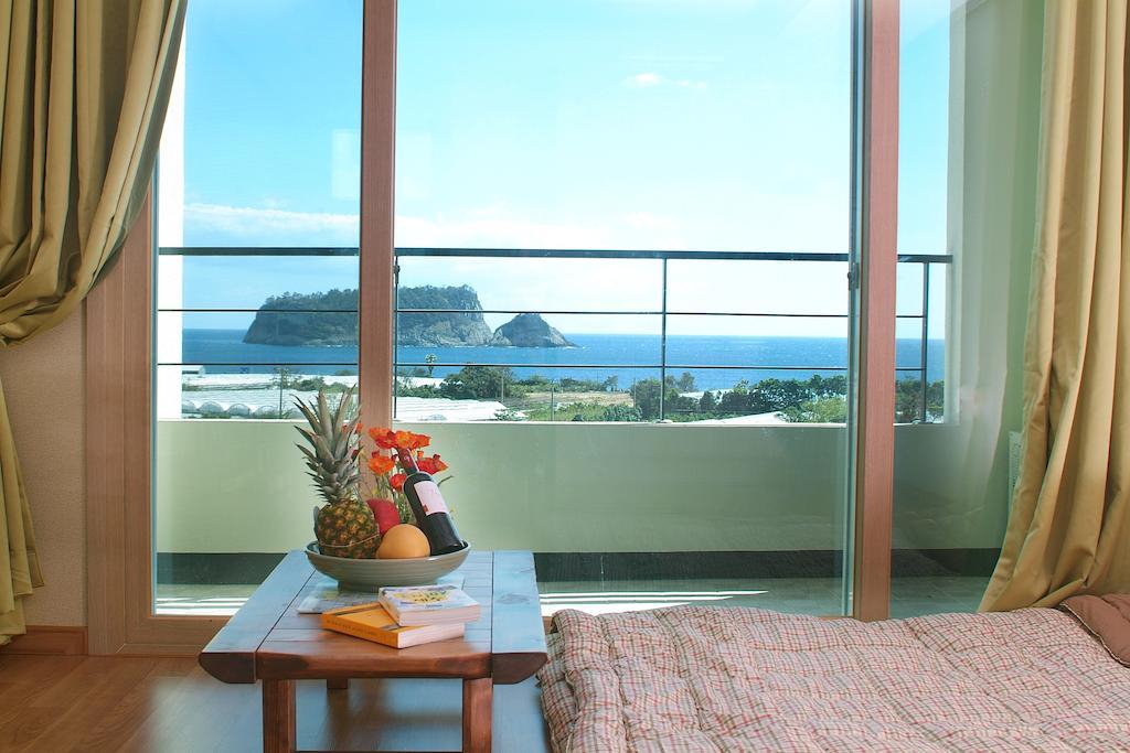 Jeju Bada Wi Olle Pension Согвипхо Номер фото
