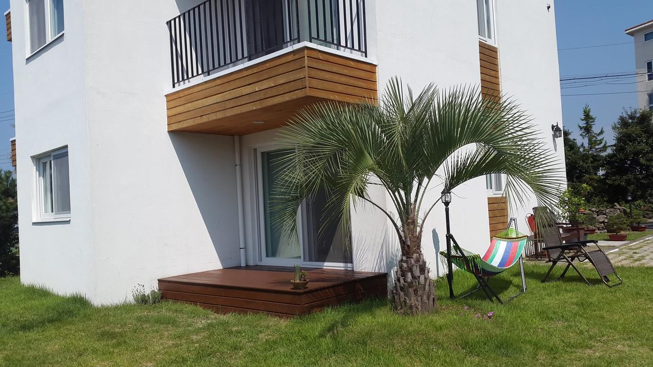 Jeju Bada Wi Olle Pension Согвипхо Экстерьер фото
