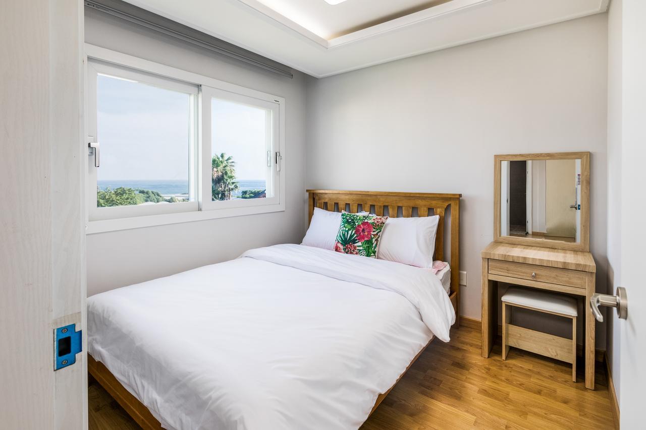 Jeju Bada Wi Olle Pension Согвипхо Экстерьер фото